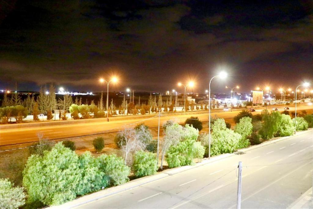 Salvador Dali Apartments عمان المظهر الخارجي الصورة